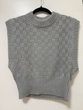 Anthropologie Gray Knit Sleeveless Sweater Vest